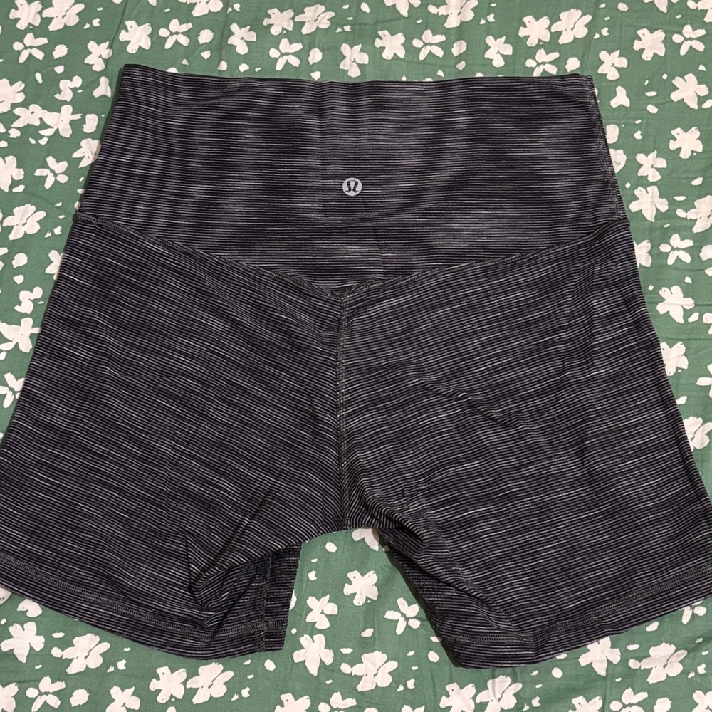 Lululemon Shorts - Picture 2 of 5